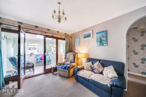 Snug - click for photo gallery